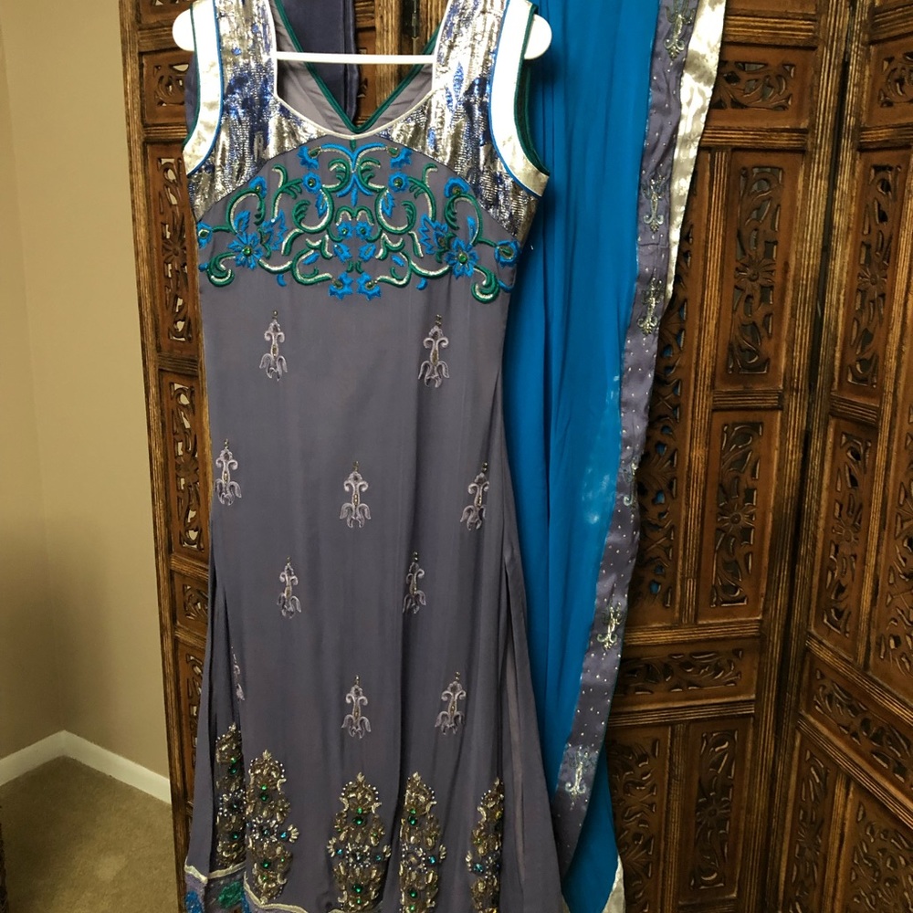 Purple long shalwar kameez gown xs sleeveless
